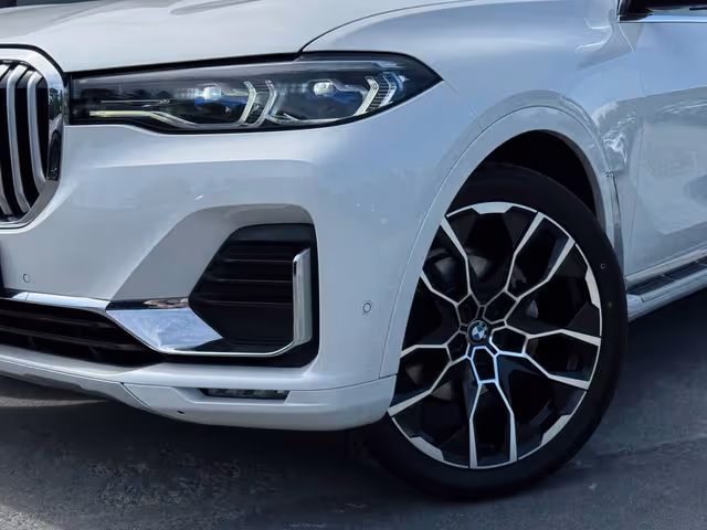 BMW X7 - фото 4