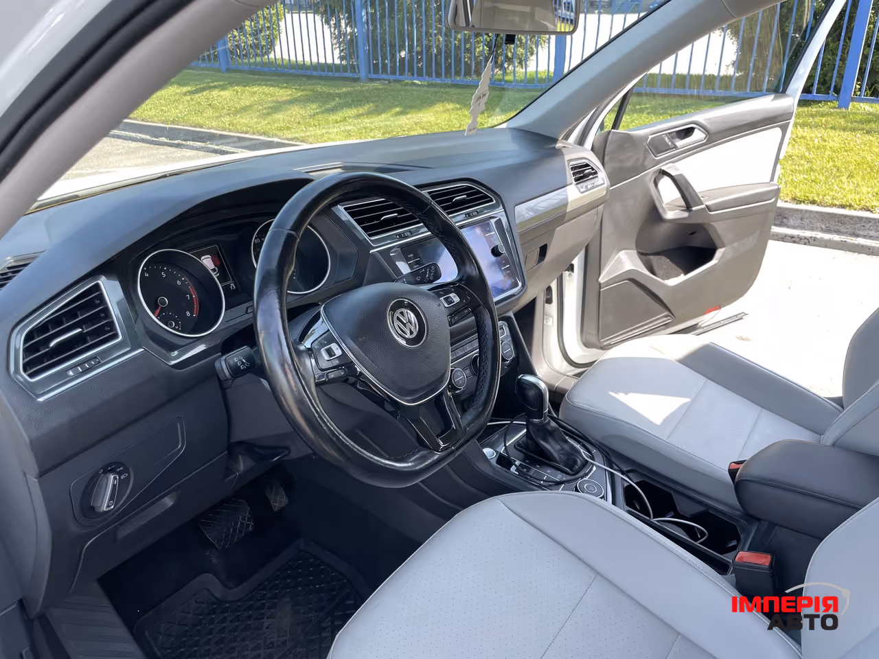 Volkswagen Tiguan - фото 15