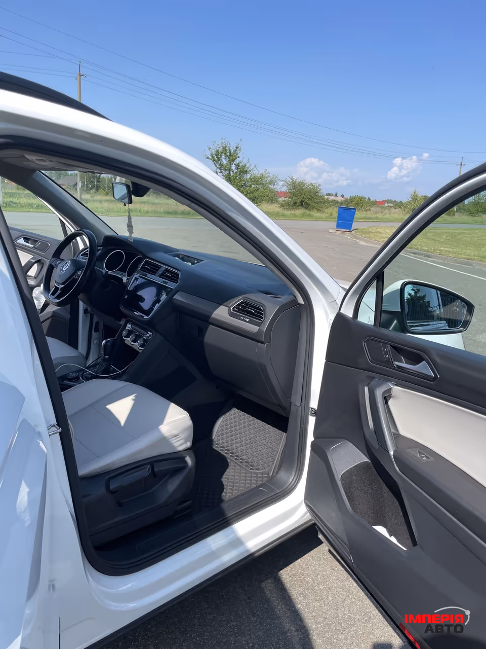 Volkswagen Tiguan - фото 12