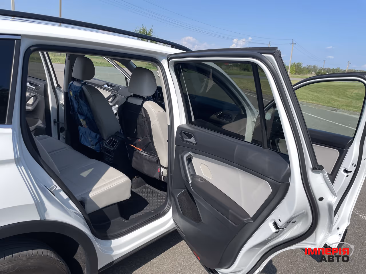 Volkswagen Tiguan - фото 11