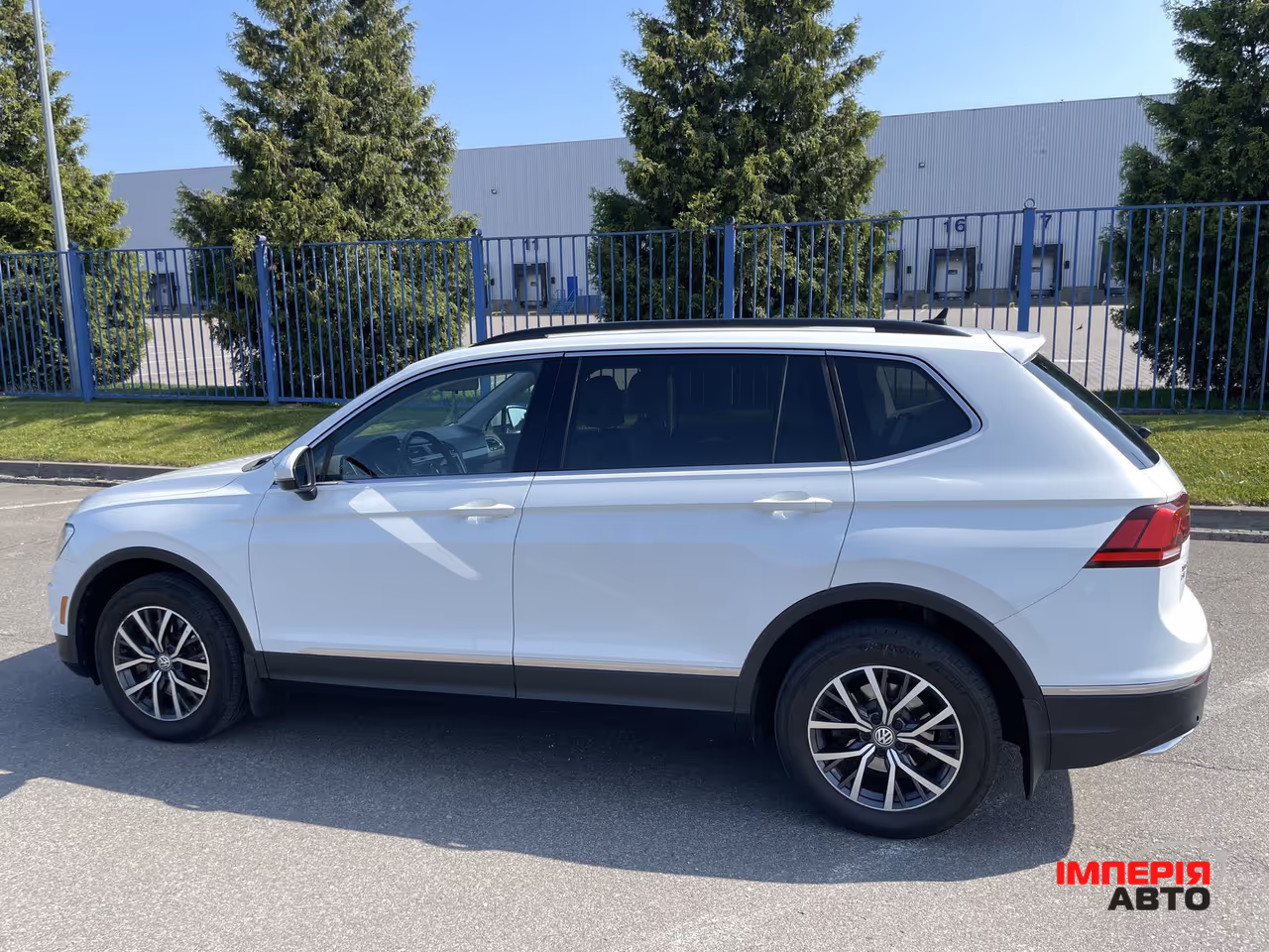 Volkswagen Tiguan - фото 18