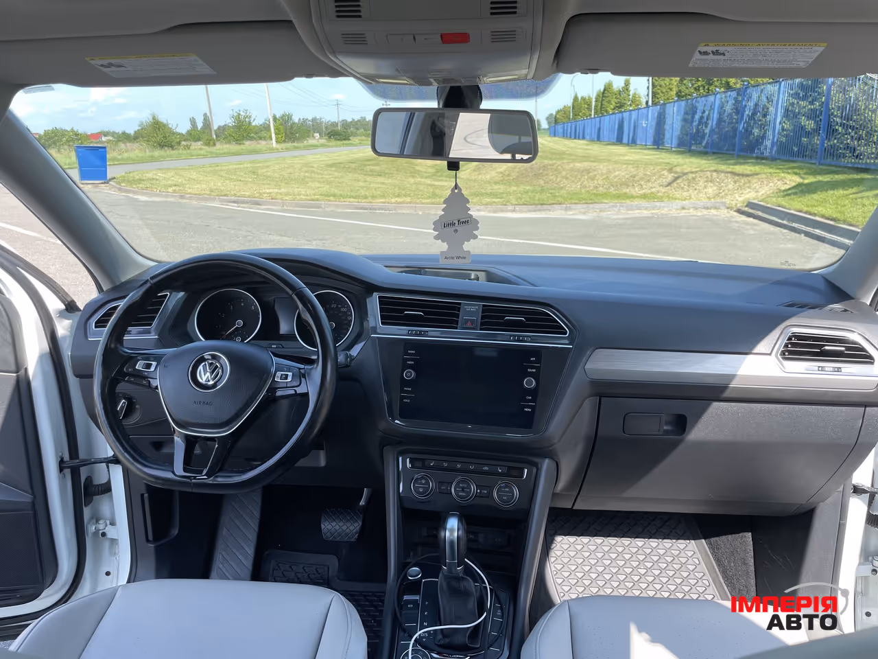 Volkswagen Tiguan - фото 9