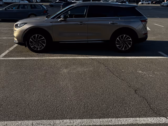 Lincoln Corsair - фото 2