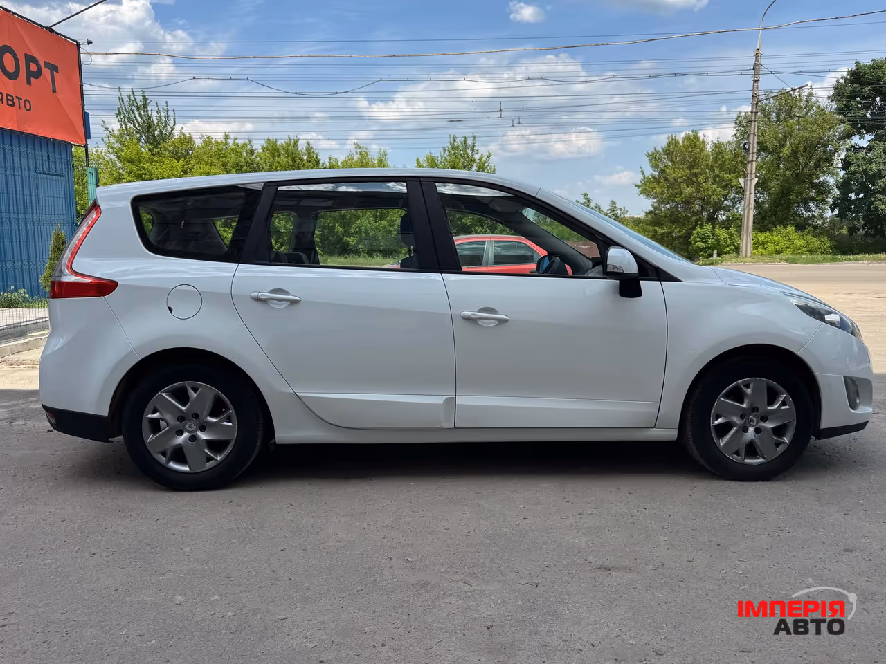 Renault Scenic - фото 6