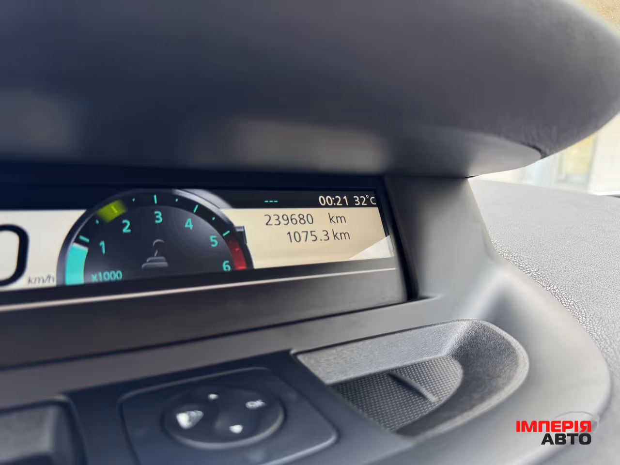Renault Scenic - фото 2
