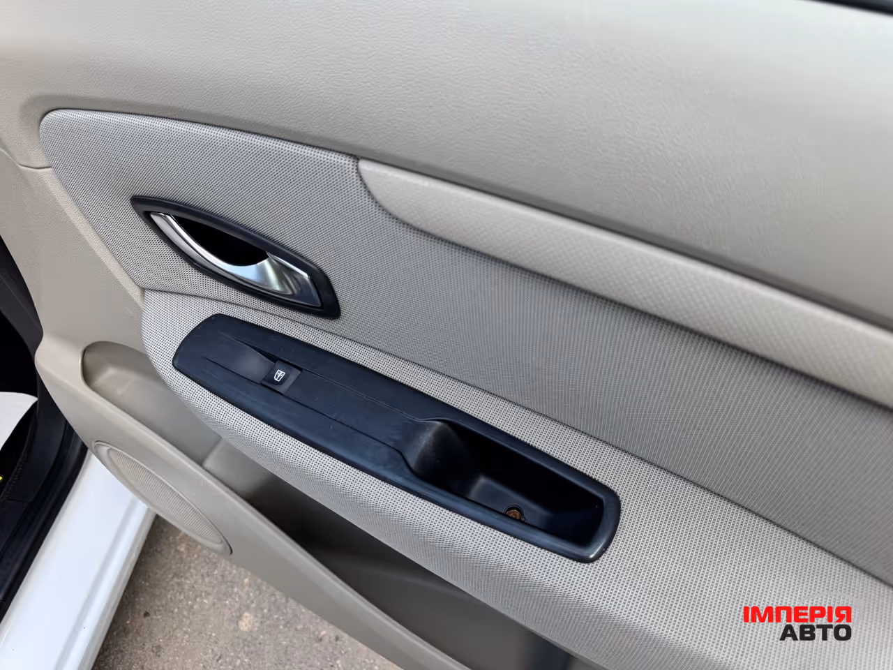 Renault Scenic - фото 42