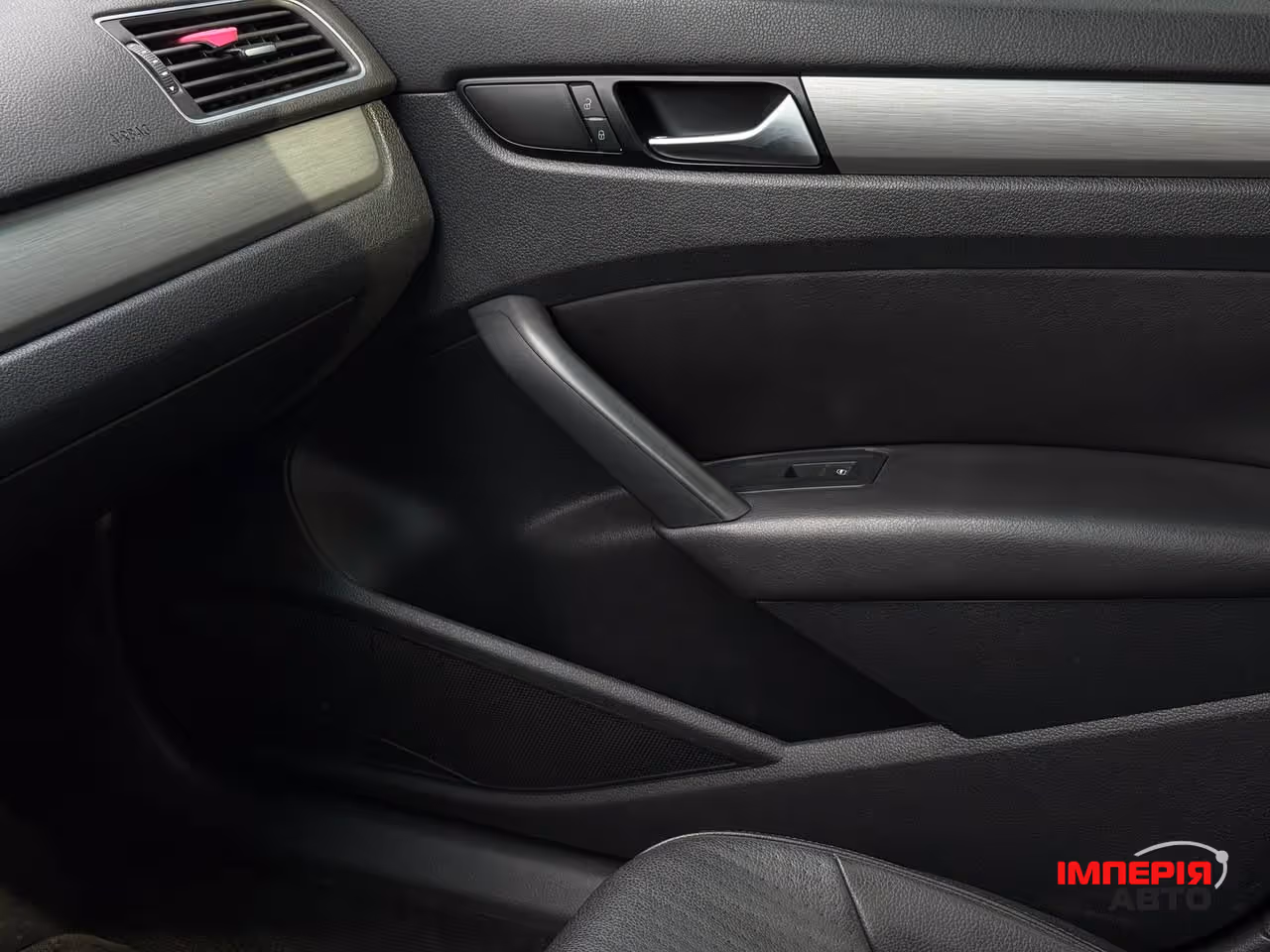 Volkswagen Passat - фото 35