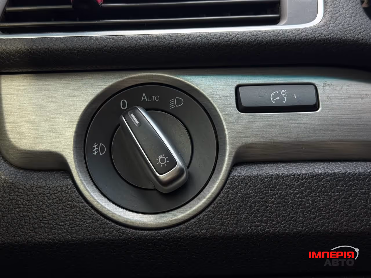 Volkswagen Passat - фото 27