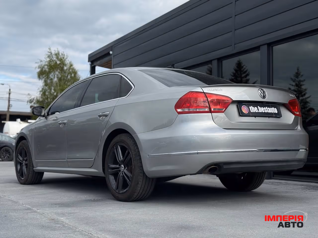 Volkswagen Passat - фото 12