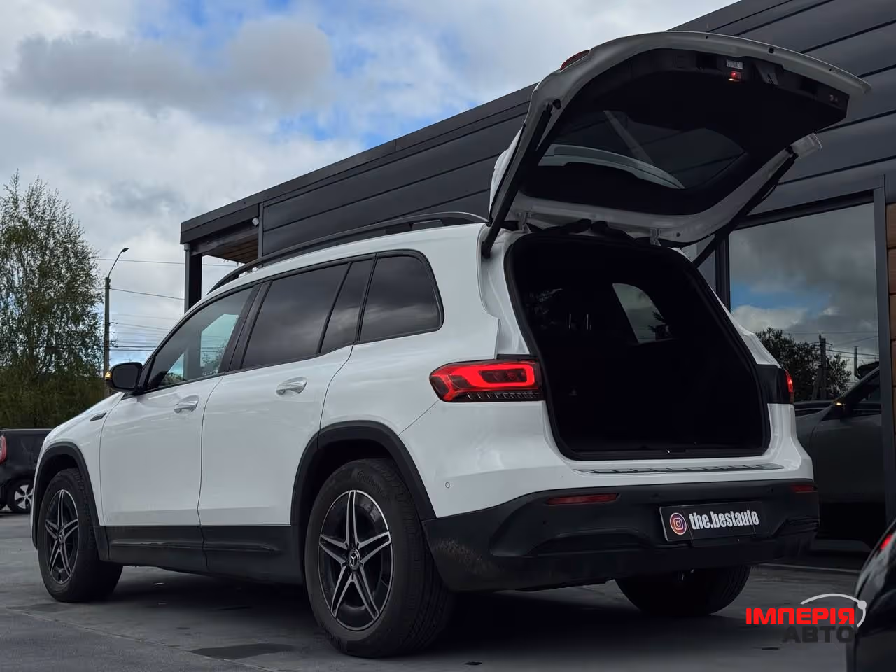 Mercedes-Benz EQB - фото 13