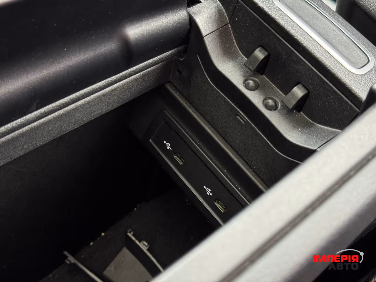 Mercedes-Benz EQB - фото 70