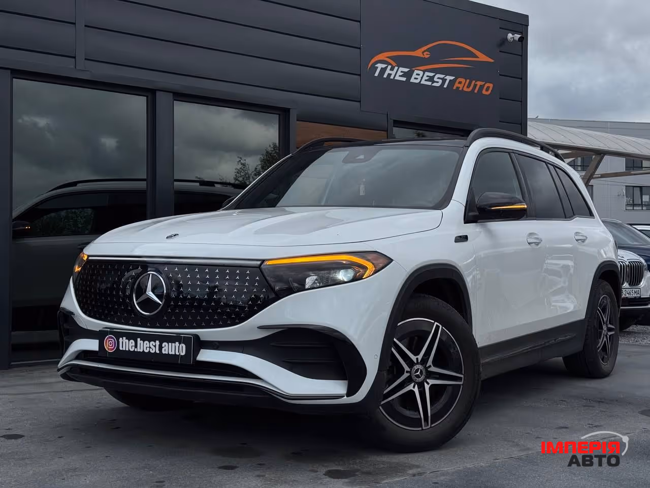 Mercedes-Benz EQB - фото 1