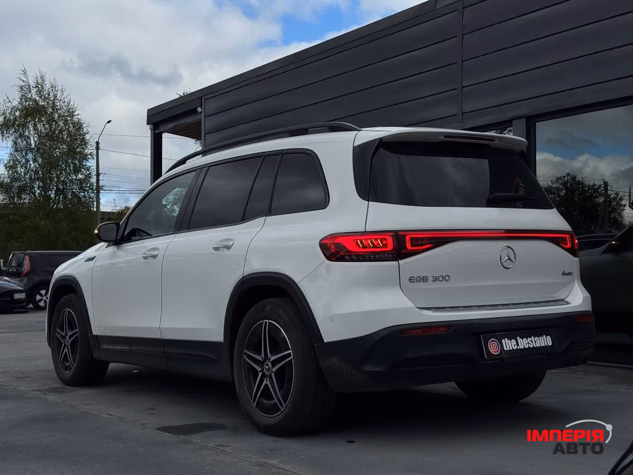 Mercedes-Benz EQB - фото 9