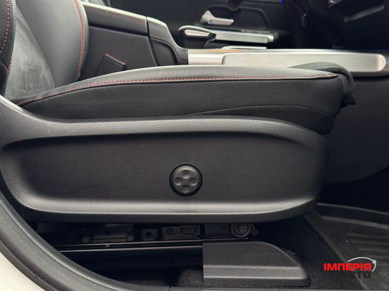 Mercedes-Benz EQB - фото 66