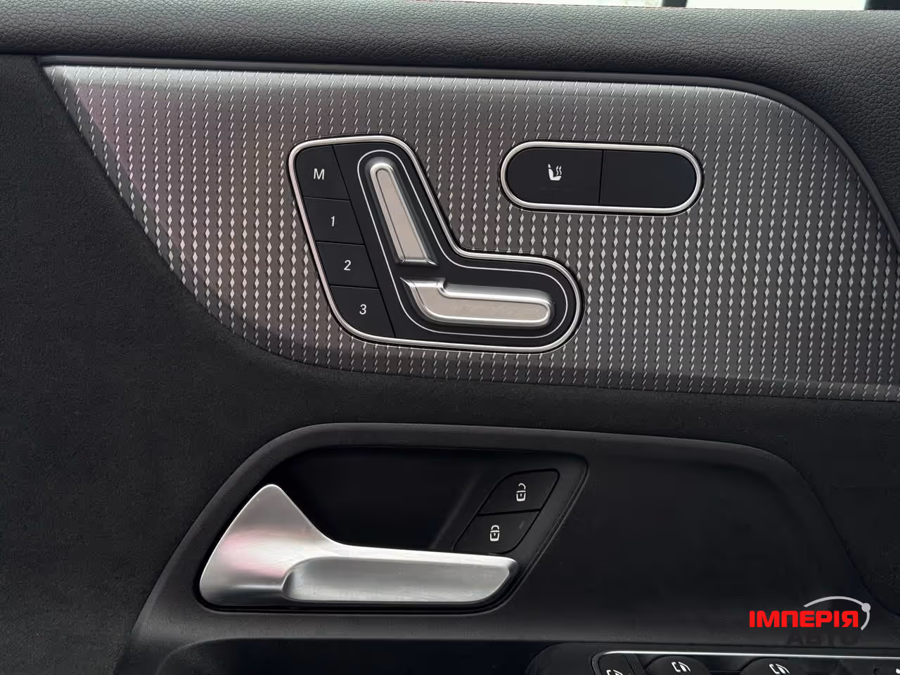 Mercedes-Benz EQB - фото 20