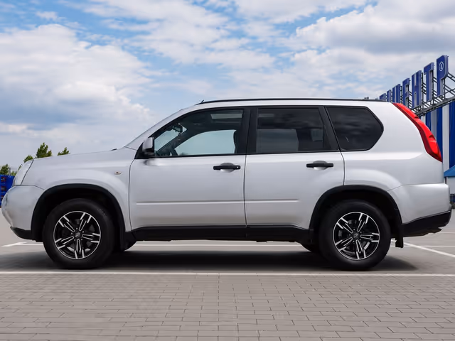 Nissan X-Trail - фото 1