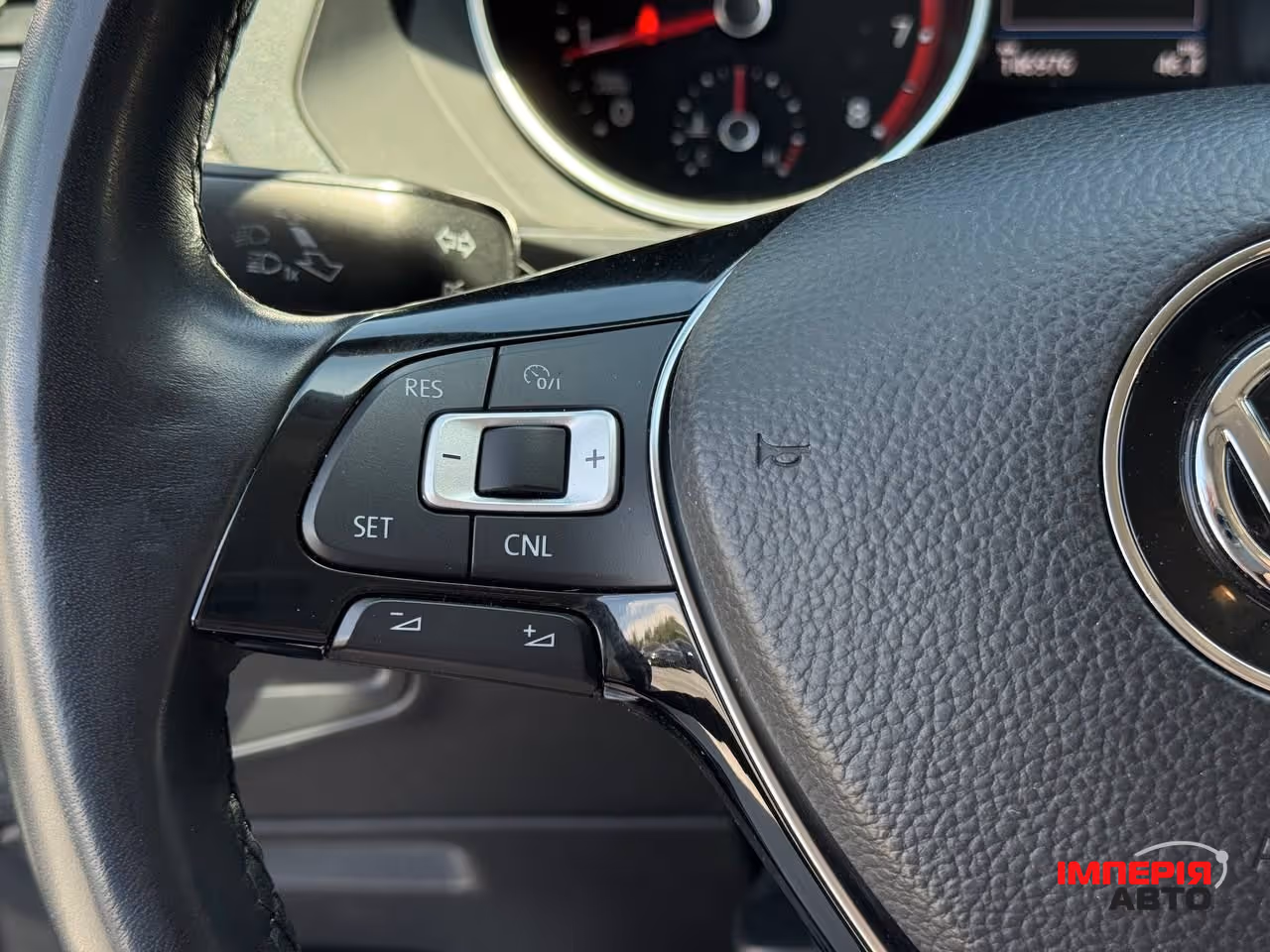 Volkswagen Tiguan - фото 36