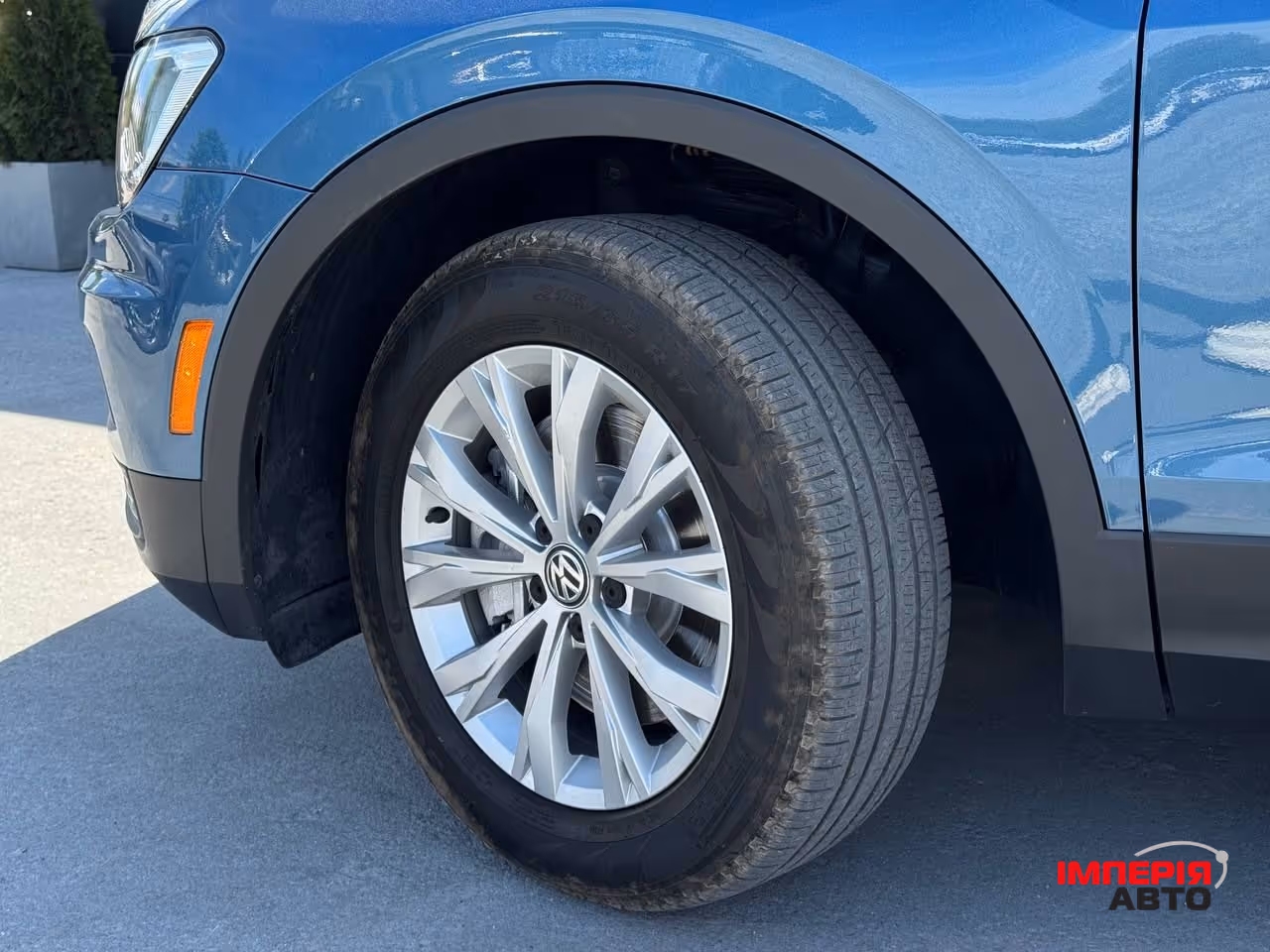 Volkswagen Tiguan - фото 3