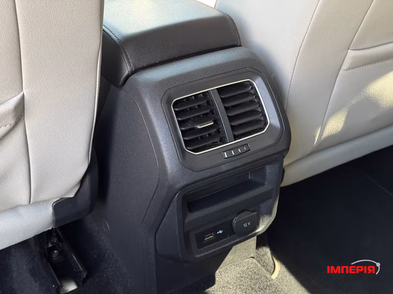 Volkswagen Tiguan - фото 47