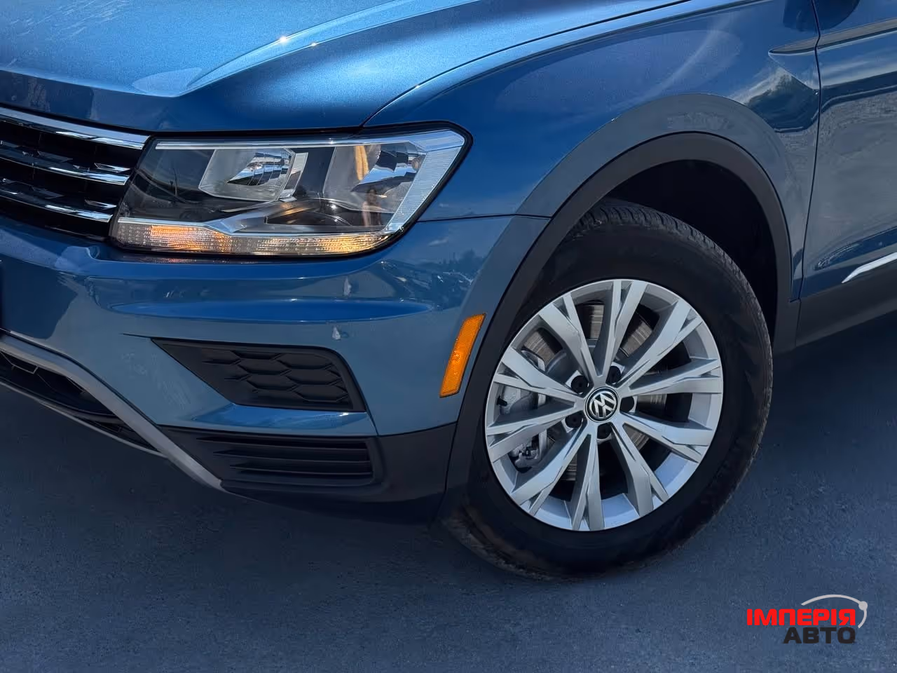Volkswagen Tiguan - фото 2