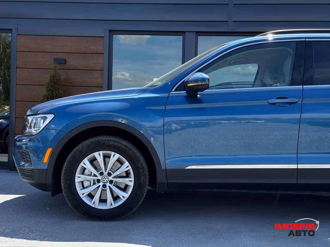 Volkswagen Tiguan - фото 12