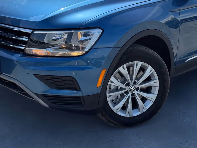 Volkswagen Tiguan - фото 2