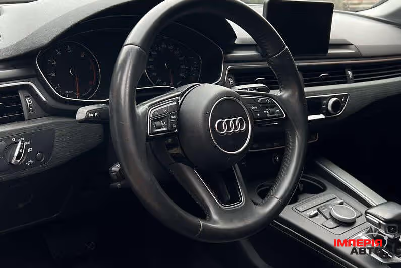 Audi A4 - фото 9