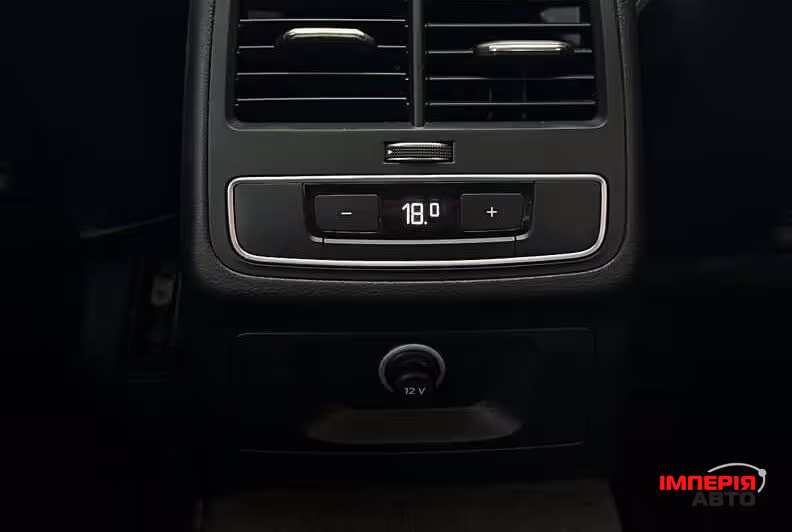 Audi A4 - фото 20