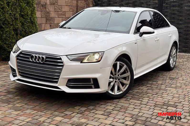 Audi A4 - фото 1