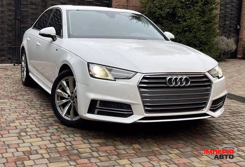 Audi A4 - фото 4
