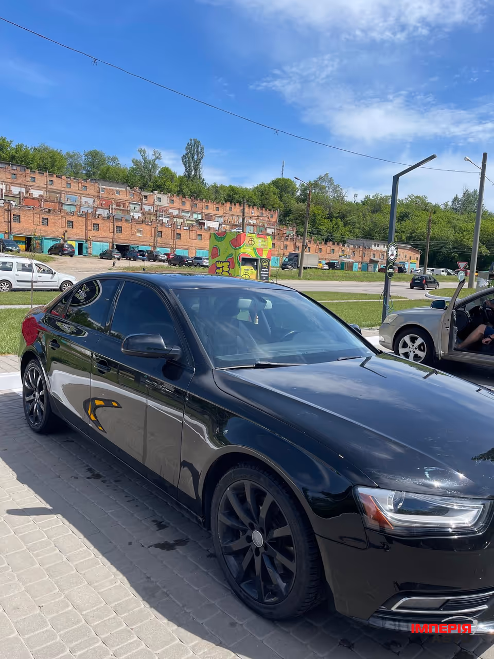 Audi A4 - фото 1