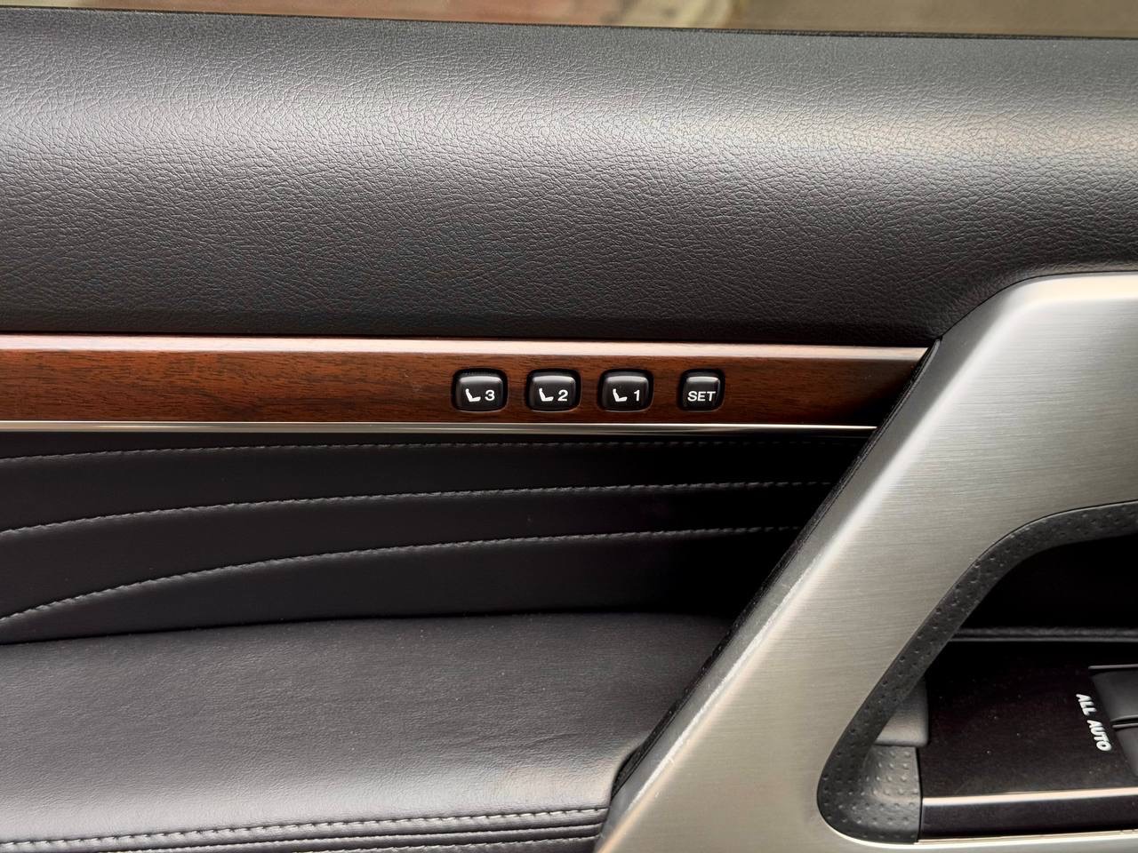 Toyota Land Cruiser - фото 13