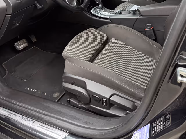 Opel Insignia - фото 3