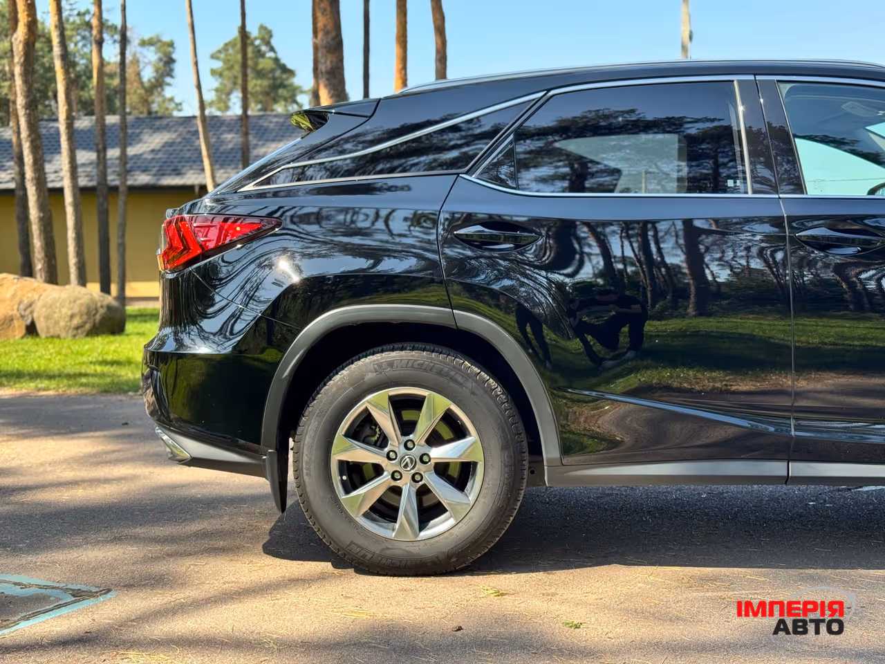 Lexus RX - фото 8