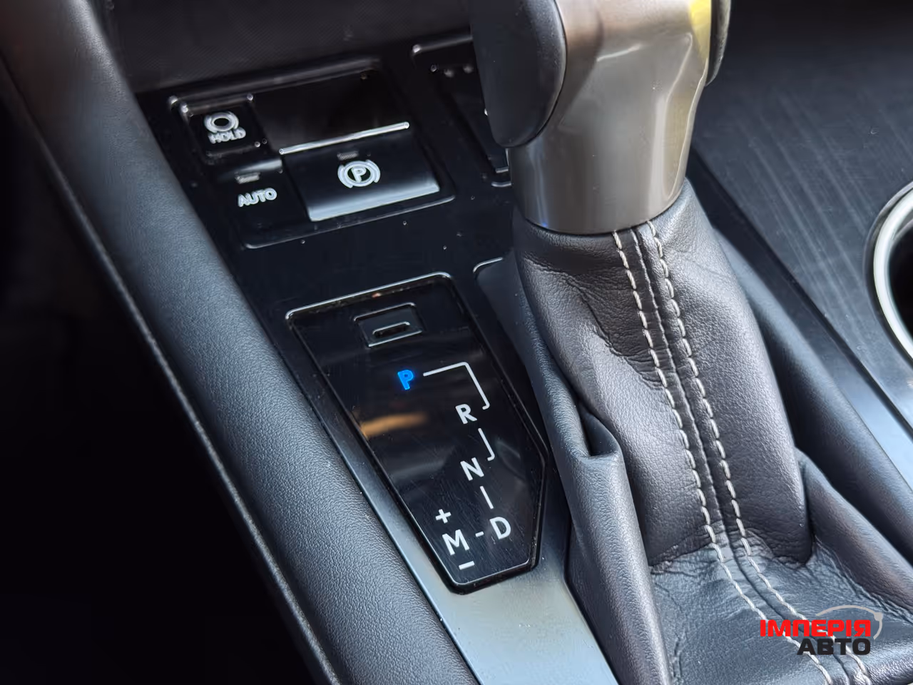 Lexus RX - фото 16