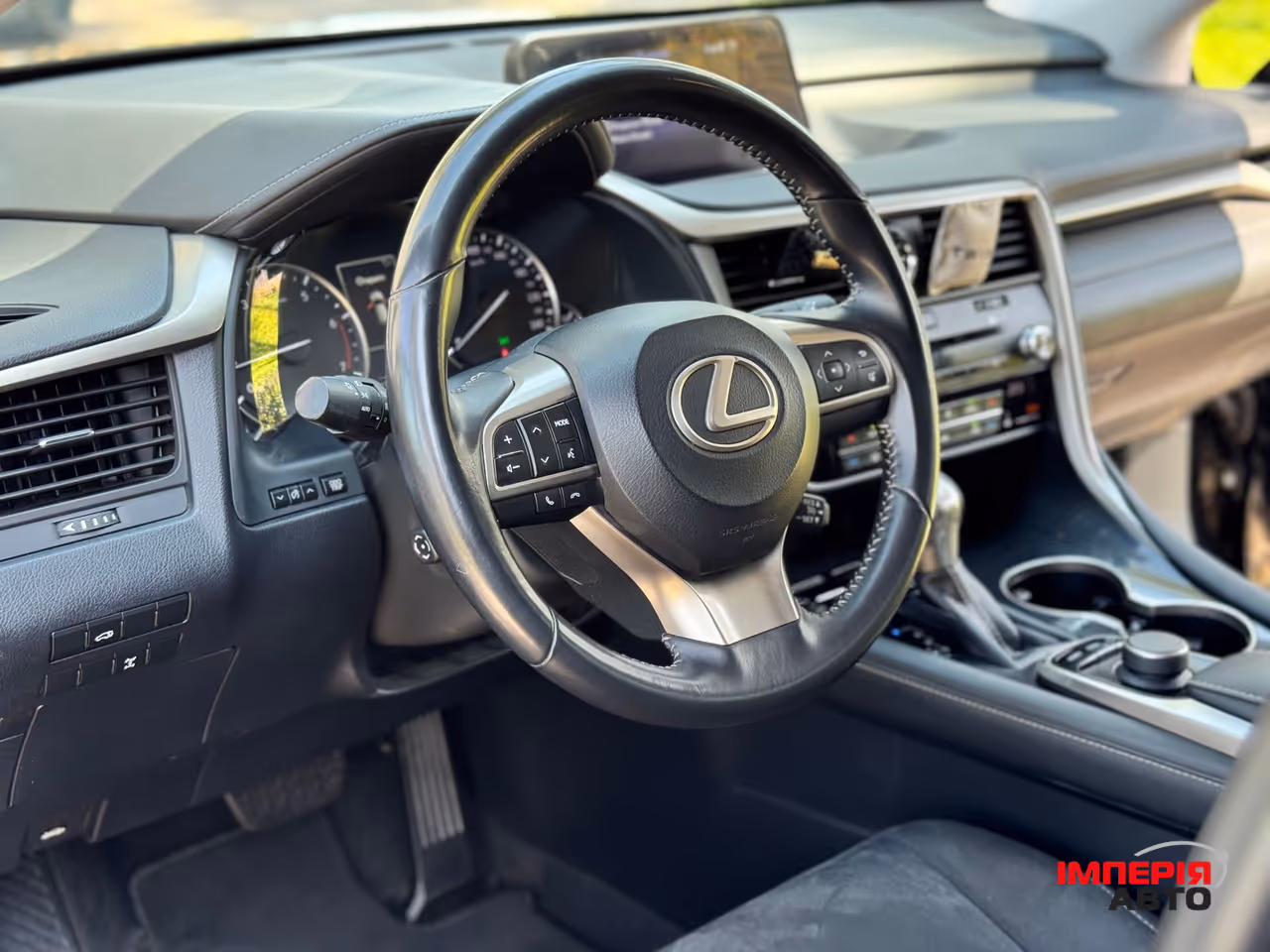 Lexus RX - фото 13