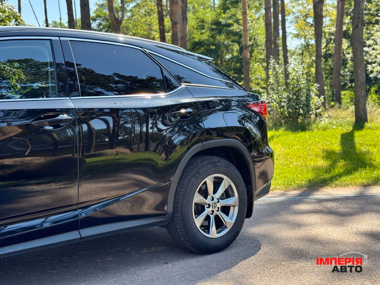 Lexus RX - фото 11