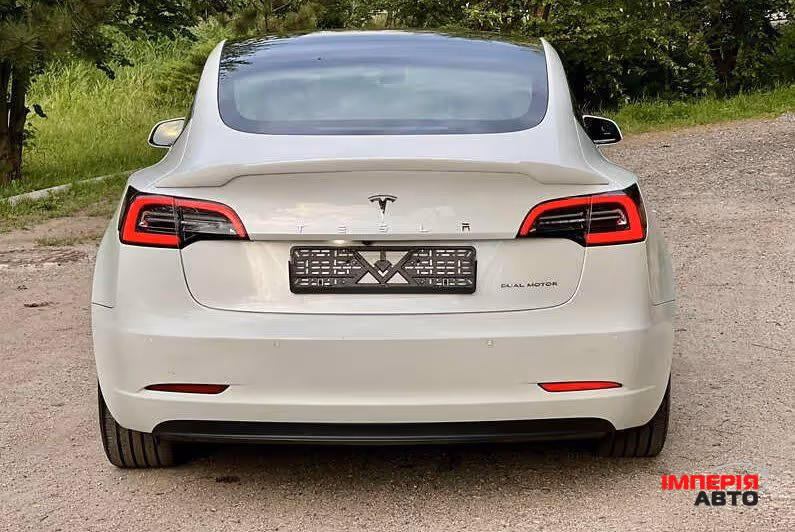Tesla Model 3 - фото 7