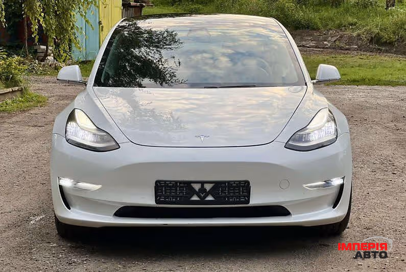 Tesla Model 3 - фото 2