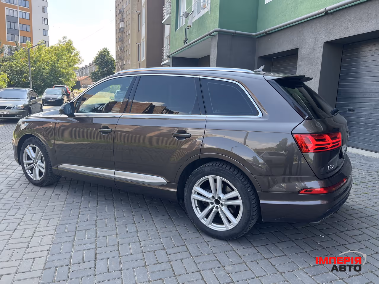 Audi Q7 - фото 10