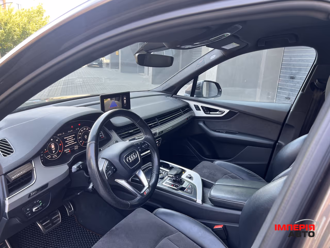 Audi Q7 - фото 19