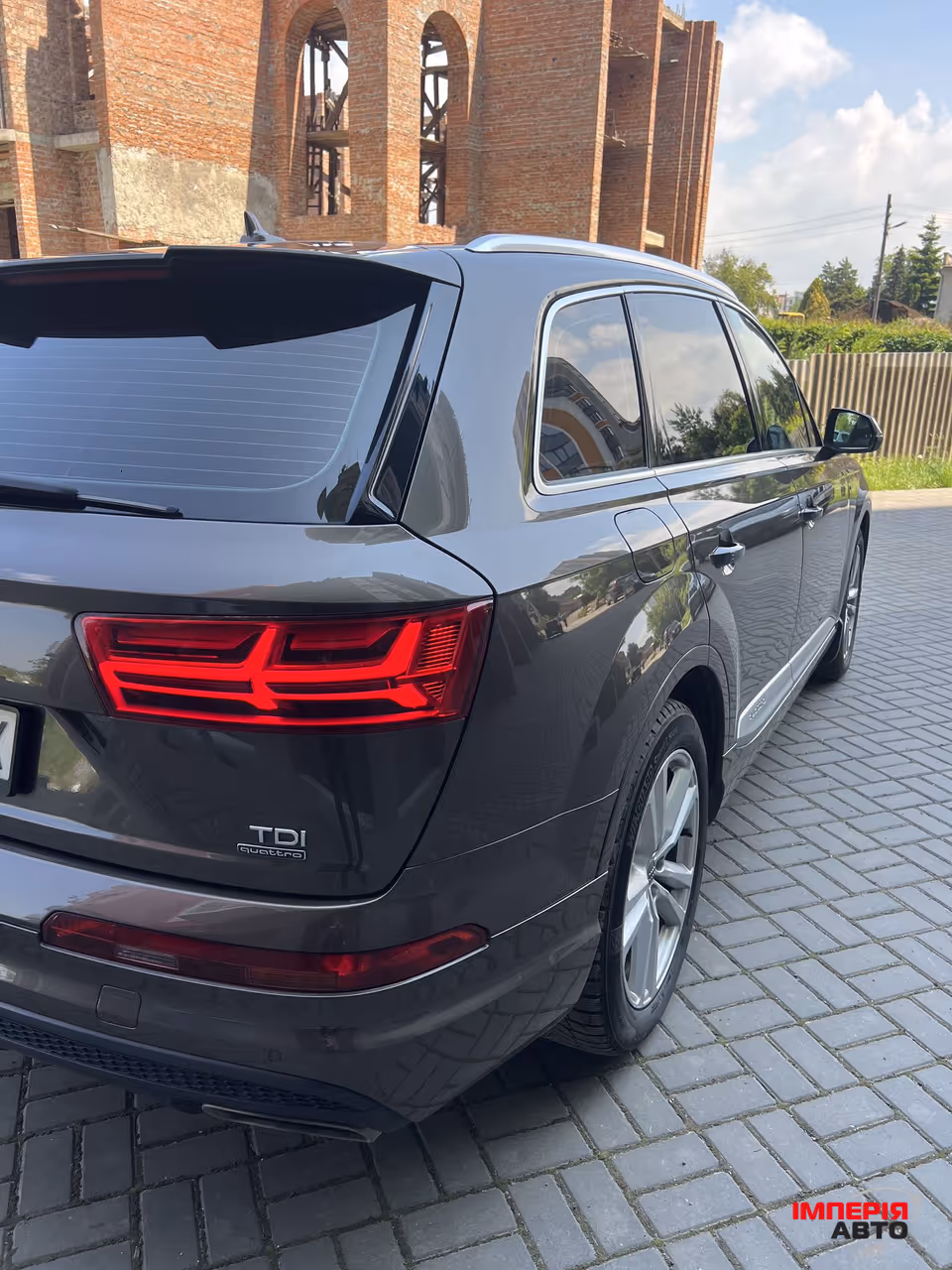 Audi Q7 - фото 14