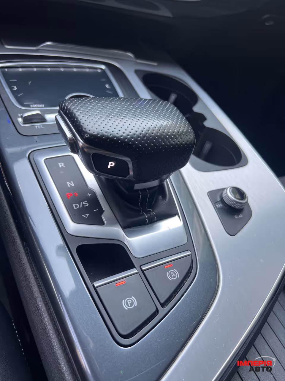 Audi Q7 - фото 29