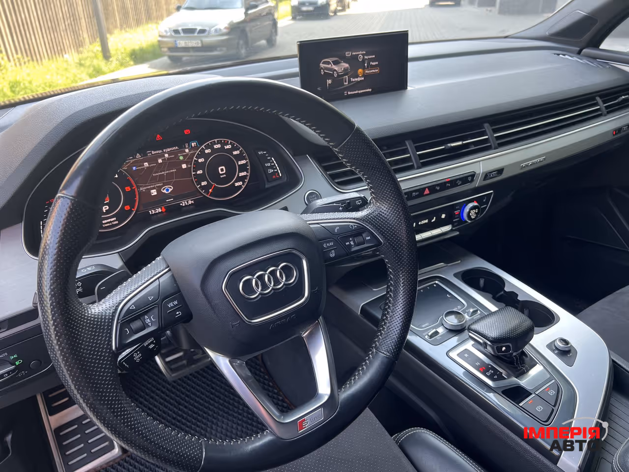 Audi Q7 - фото 27