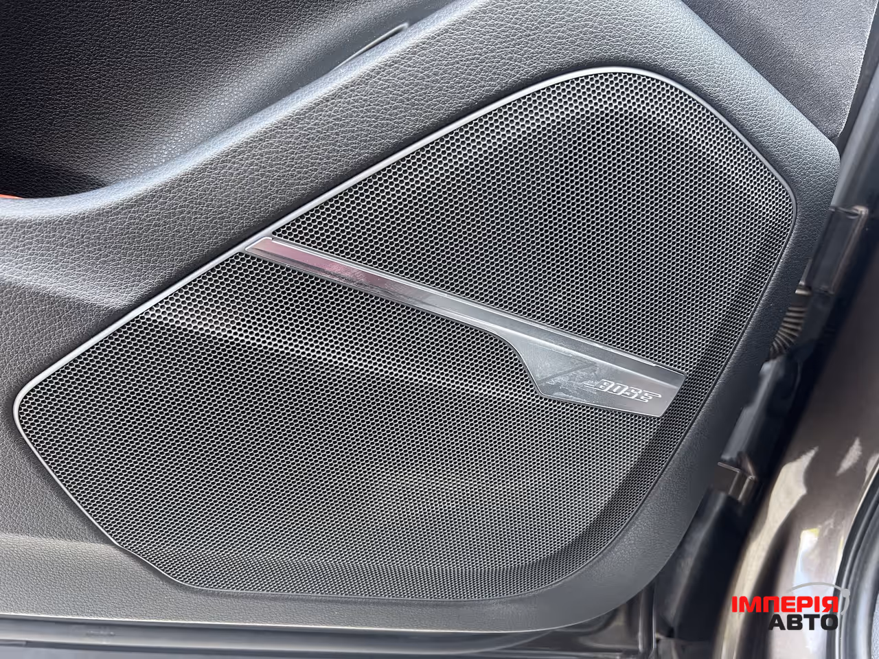 Audi Q7 - фото 46