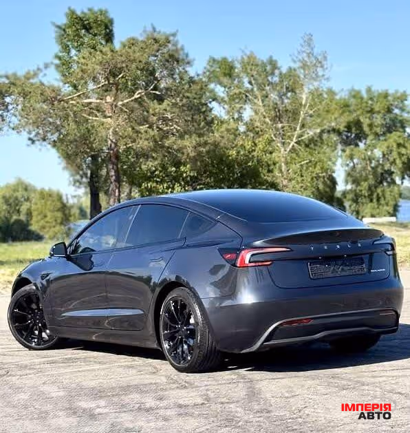 Tesla Model 3 - фото 4