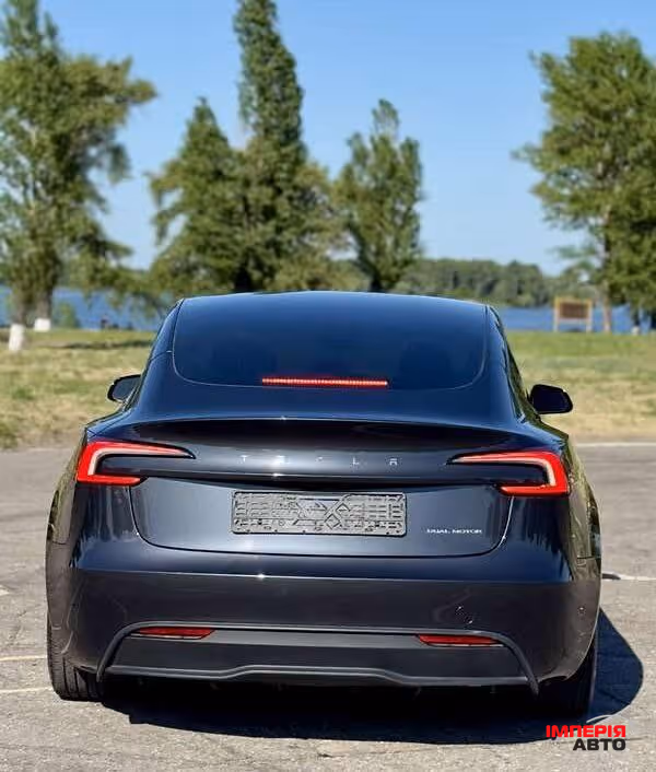 Tesla Model 3 - фото 5