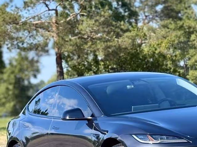 Tesla Model 3 - фото 3