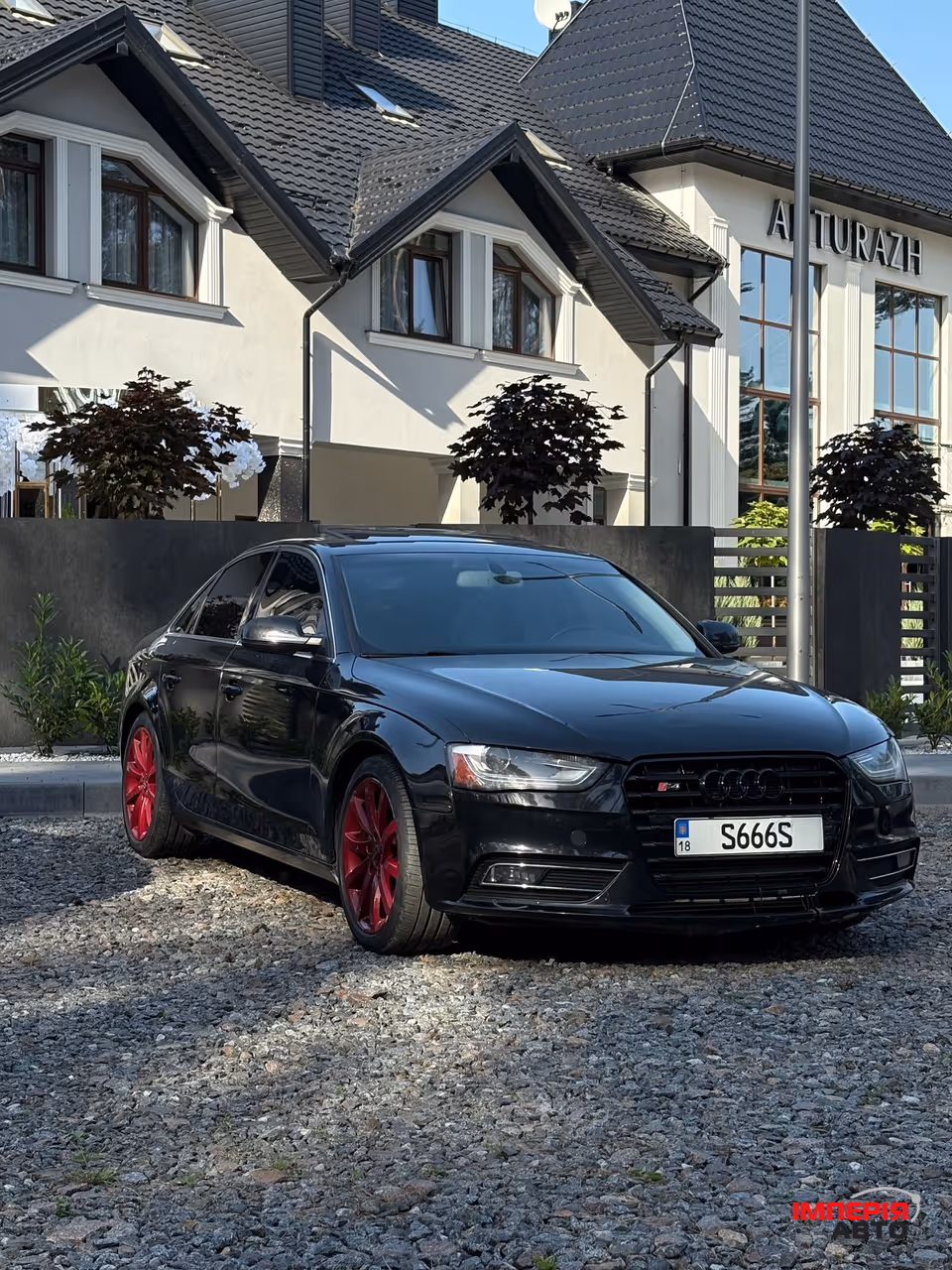 Audi A4 - фото 1