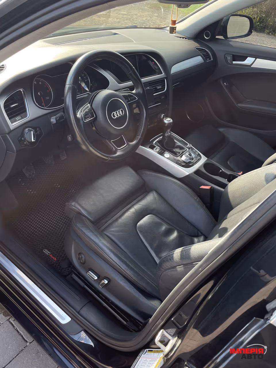 Audi A4 - фото 4